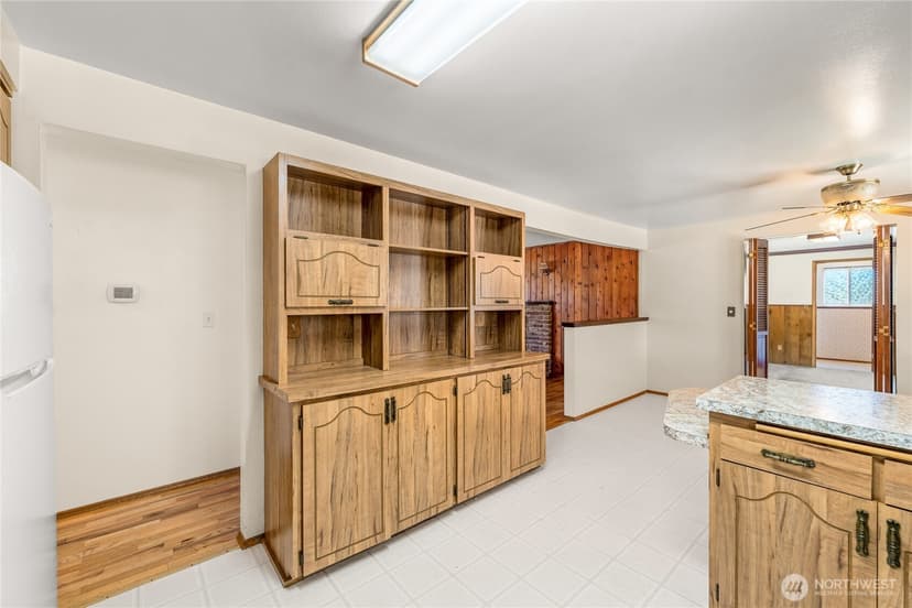 Property photo for 10837 SE 217th Street, Kent photo 13