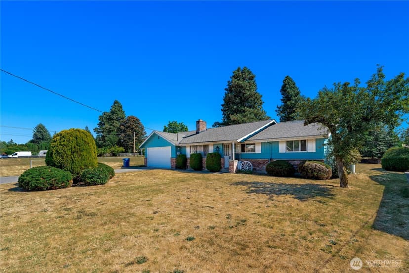 Property photo for 10837 SE 217th Street, Kent photo 2