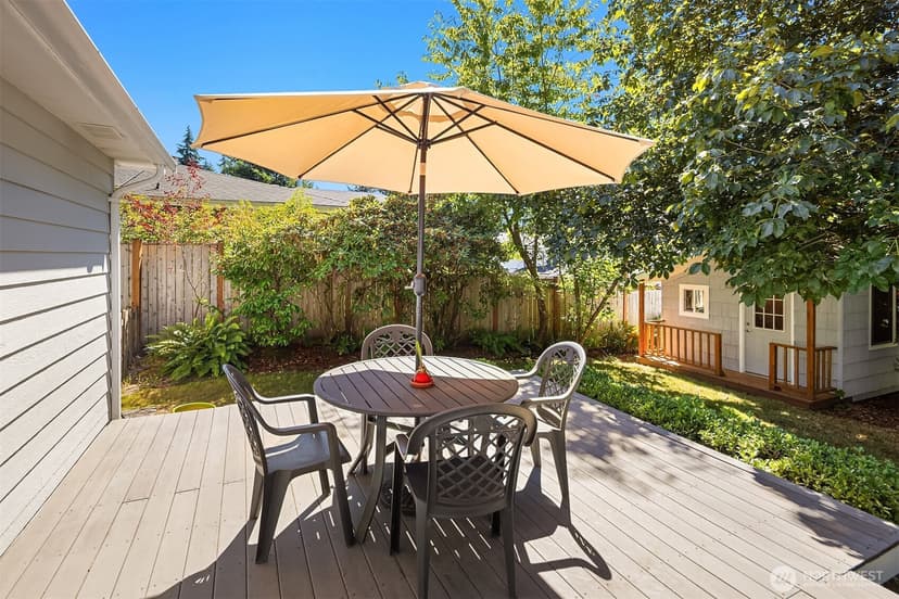 Property photo for 20820 Hillcrest Place, Edmonds photo 23