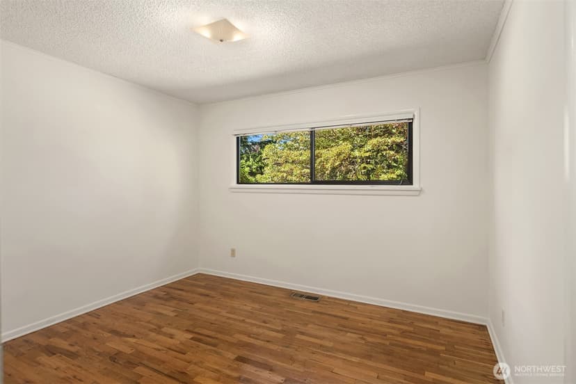 Property photo for 20820 Hillcrest Place, Edmonds photo 20