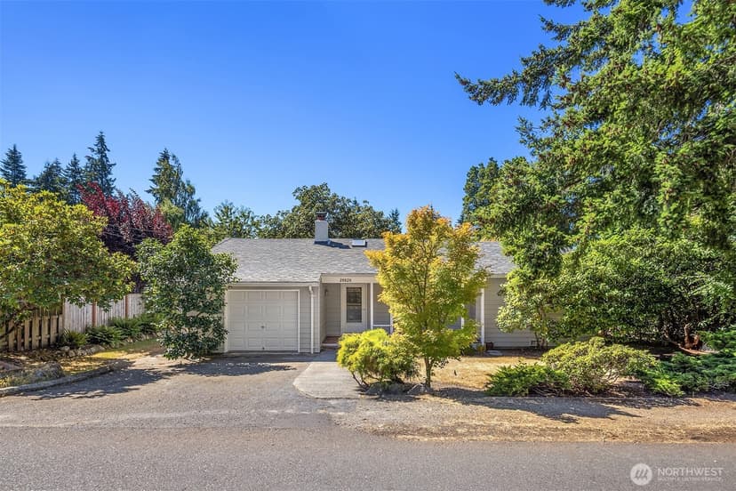 Property photo for 20820 Hillcrest Place, Edmonds photo 31