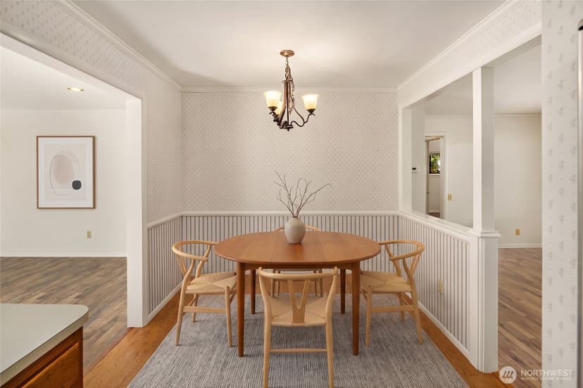 Property photo for 20820 Hillcrest Place, Edmonds photo 11