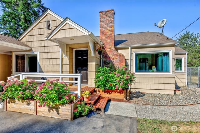 Property photo for 13087 Central Valley Road, Poulsbo photo 2