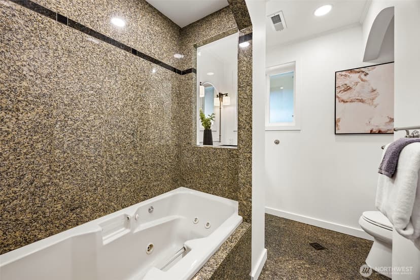 Property photo for 18217 62nd Avenue NE, Kenmore photo 25