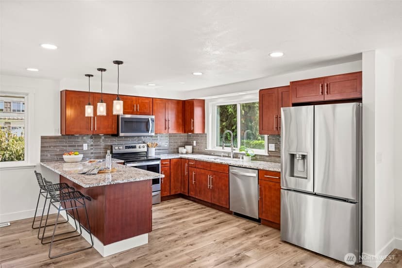 Property photo for 18217 62nd Avenue NE, Kenmore photo 13