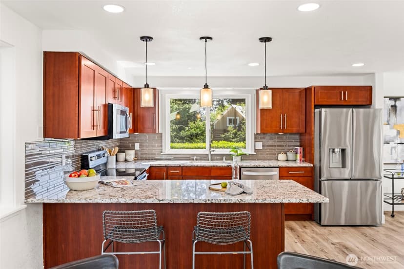 Property photo for 18217 62nd Avenue NE, Kenmore photo 14
