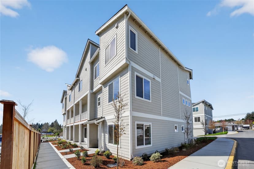 Property photo for 9811 31st Avenue SE #F1, Everett photo 26