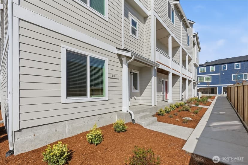 Property photo for 9811 31st Avenue SE #F1, Everett photo 24