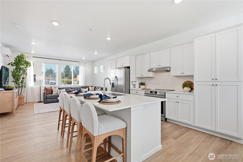 Property photo for 9811 31st Avenue SE #F1, Everett photo 6