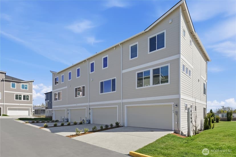 Property photo for 9811 31st Avenue SE #F1, Everett photo 28
