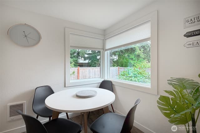 Property photo for 11310 5th Avenue NE, Seattle photo 5