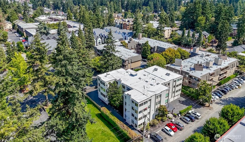 Property photo for 132 N 132nd Street #204, Seattle photo 2