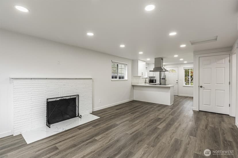 Property photo for 4424 S Holly Street, Seattle photo 6