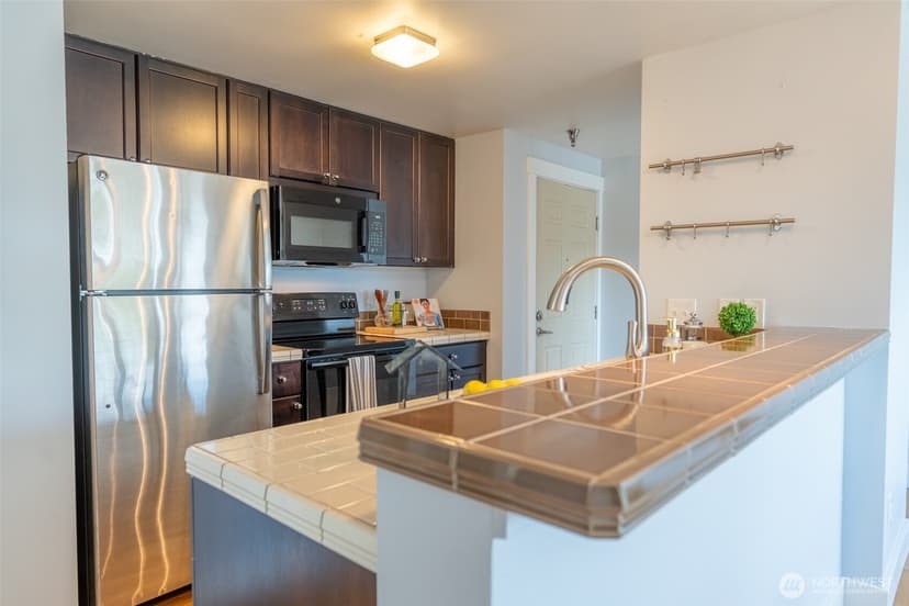 Property photo for 209 N 39th Street #304, Seattle photo 5
