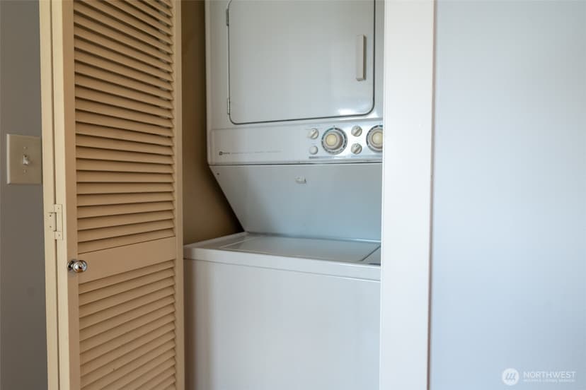 Property photo for 209 N 39th Street #304, Seattle photo 15