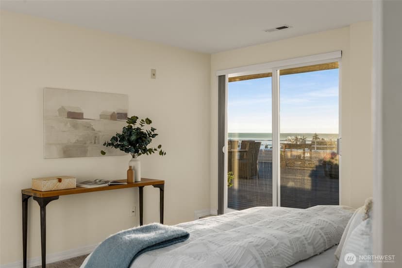 Property photo for 4527 45th Avenue SW #402S, Seattle photo 18