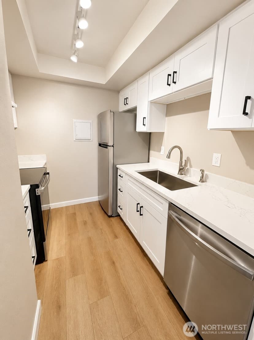 Property photo for 14620 NE 32nd Street #F17, Bellevue photo 2