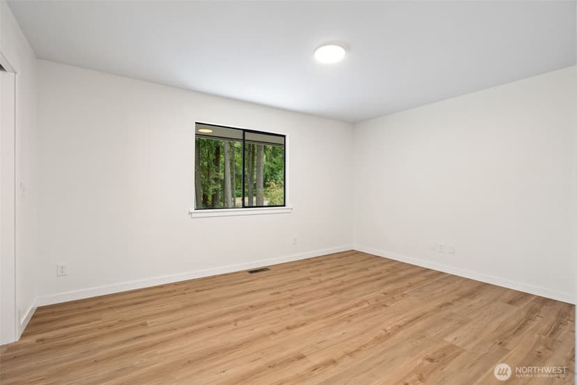 Property photo for 4808 E La Salle Street, Port Orchard photo 16