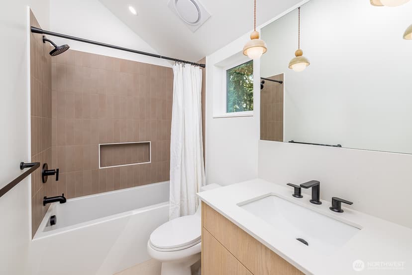 Property photo for 12056 20th Avenue NE, Seattle photo 15