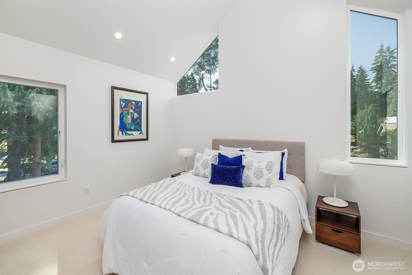 Property photo for 12056 20th Avenue NE, Seattle photo 13