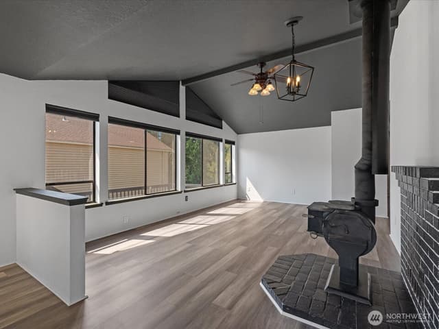 Property photo for 9408 1st Drive SE, Everett photo 5