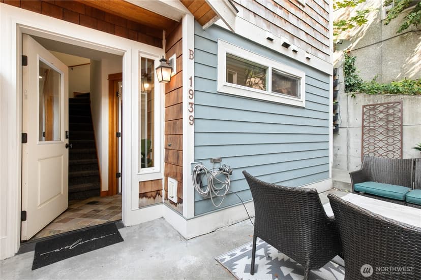 Property photo for 1939 10th Avenue W #B, Seattle photo 19