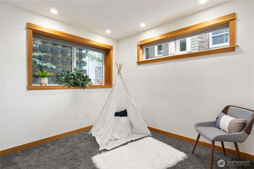 Property photo for 1939 10th Avenue W #B, Seattle photo 15