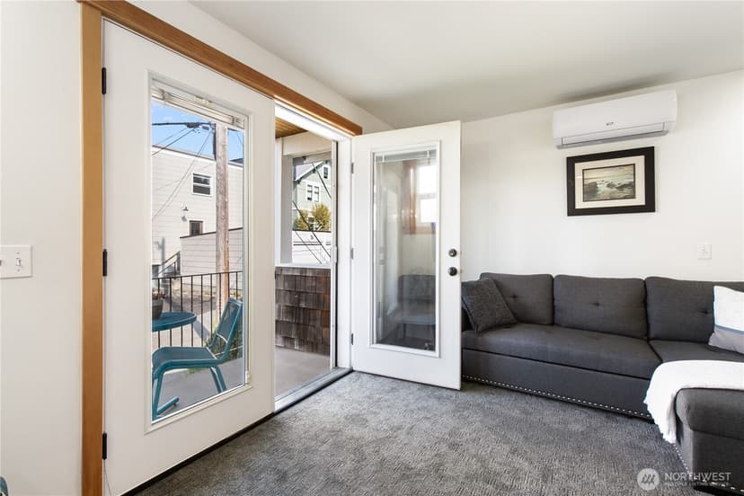 Property photo for 1939 10th Avenue W #B, Seattle photo 10
