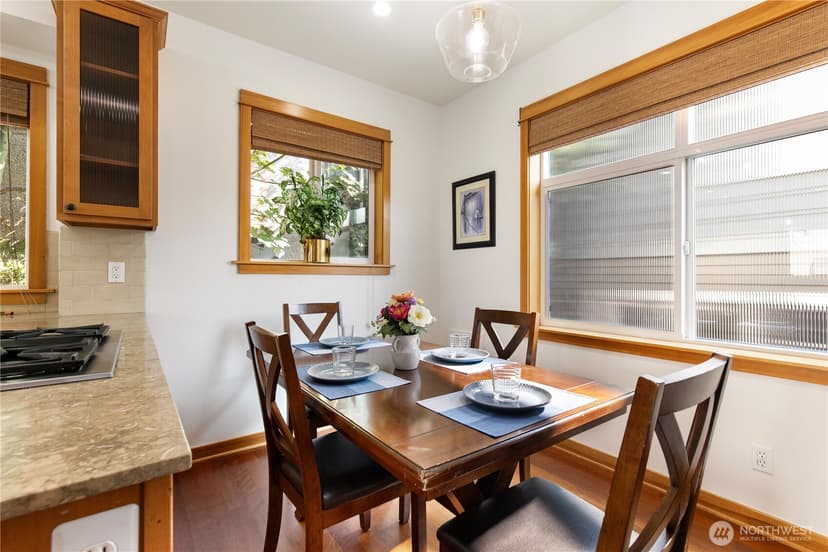 Property photo for 1939 10th Avenue W #B, Seattle photo 7