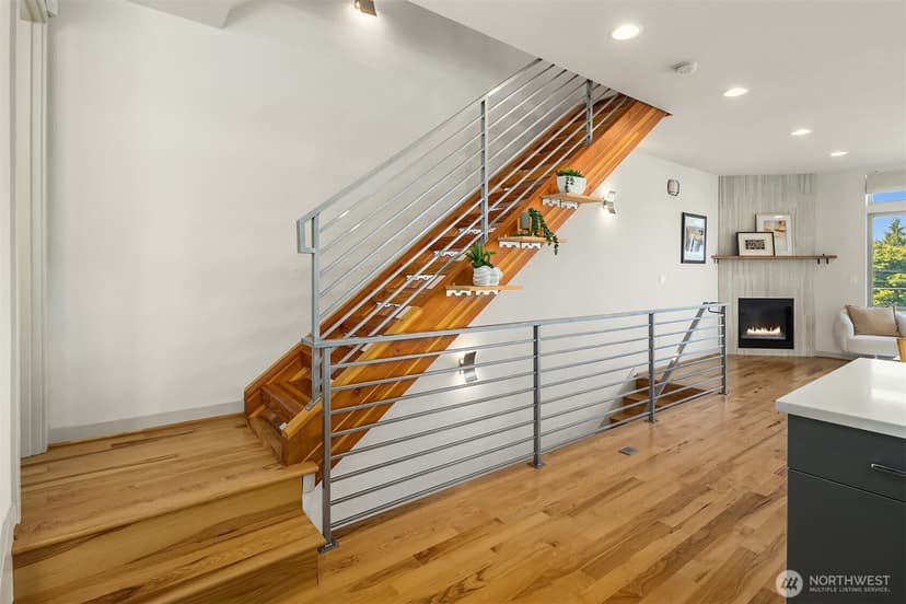 Property photo for 116 W Florentia Street #A, Seattle photo 9