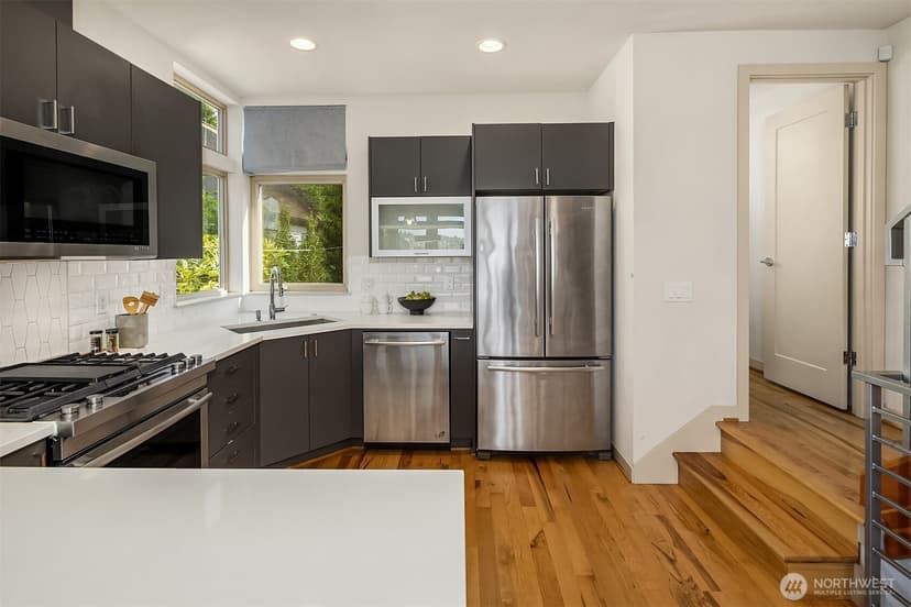 Property photo for 116 W Florentia Street #A, Seattle photo 8