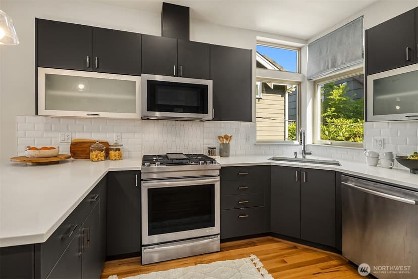 Property photo for 116 W Florentia Street #A, Seattle photo 6