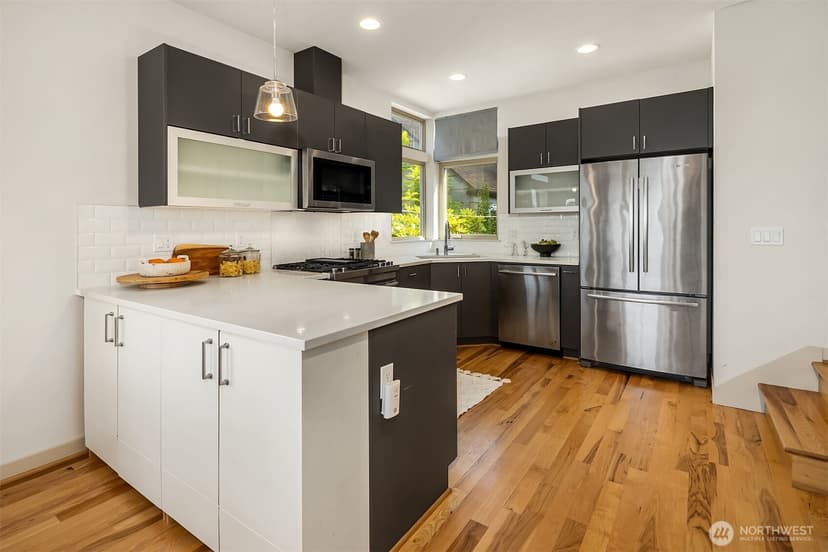 Property photo for 116 W Florentia Street #A, Seattle photo 7