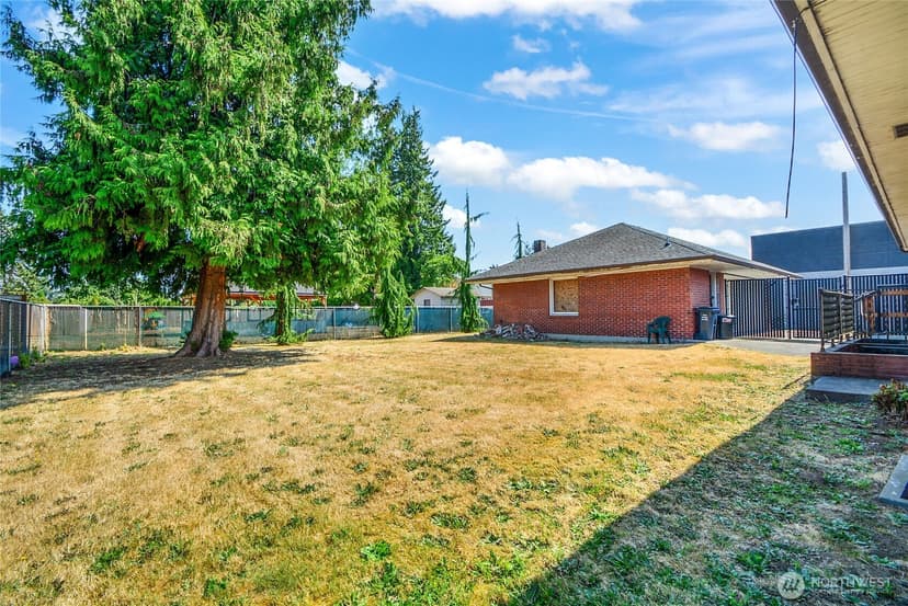 Property photo for 8021 State Avenue, Marysville photo 18