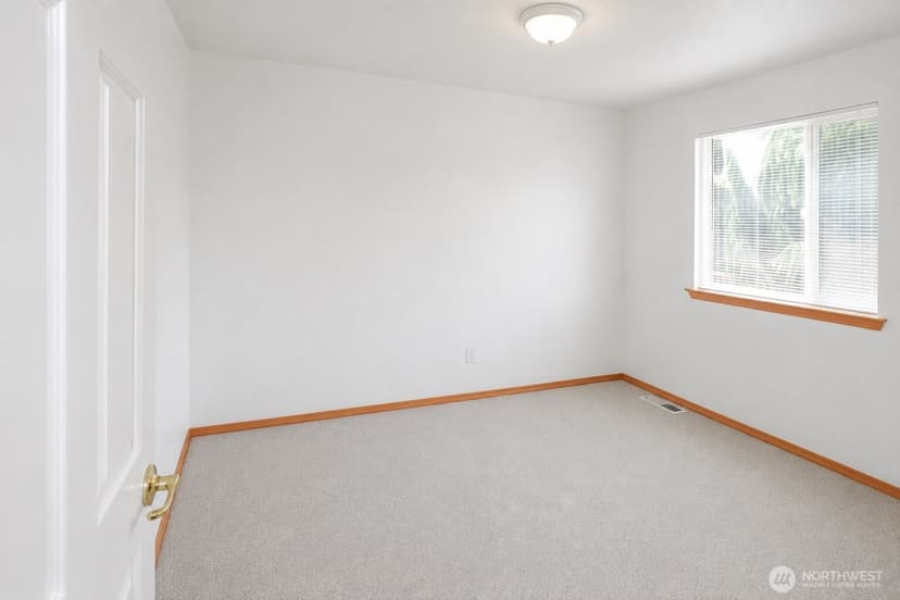 Property photo for 11112 16th Place SE, Lake Stevens photo 27