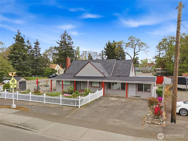 Property photo for 6323 100th Street SW, Lakewood photo 2