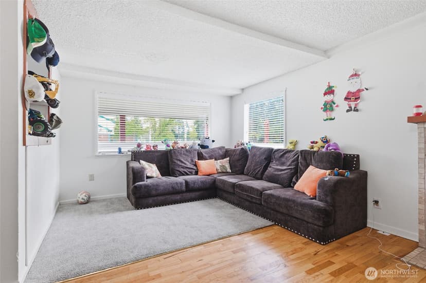 Property photo for 6323 100th Street SW, Lakewood photo 10