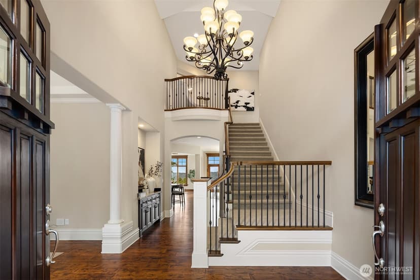 Property photo for 522 Timber Creek Drive NW, Issaquah photo 2