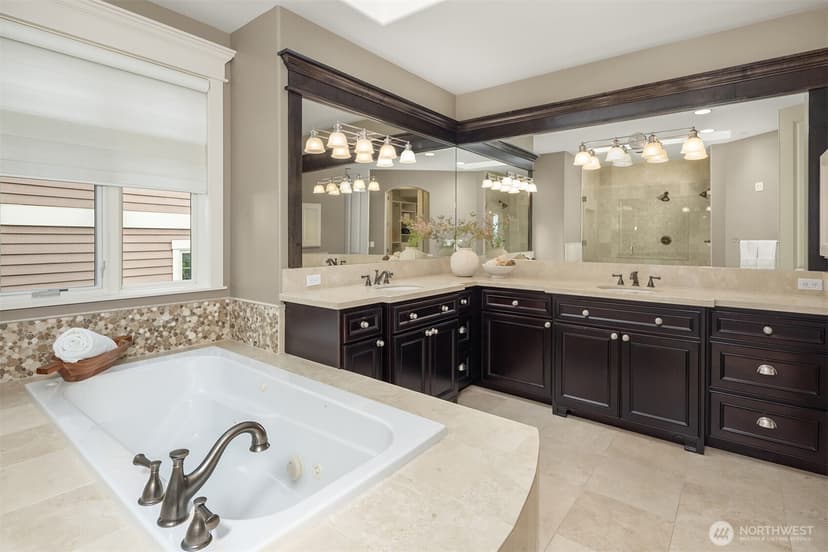 Property photo for 522 Timber Creek Drive NW, Issaquah photo 21