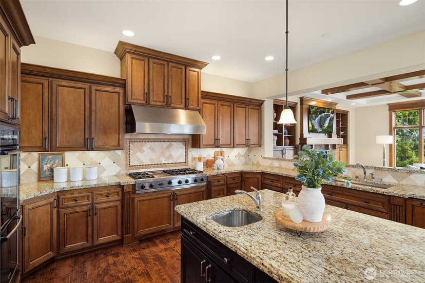 Property photo for 522 Timber Creek Drive NW, Issaquah photo 6