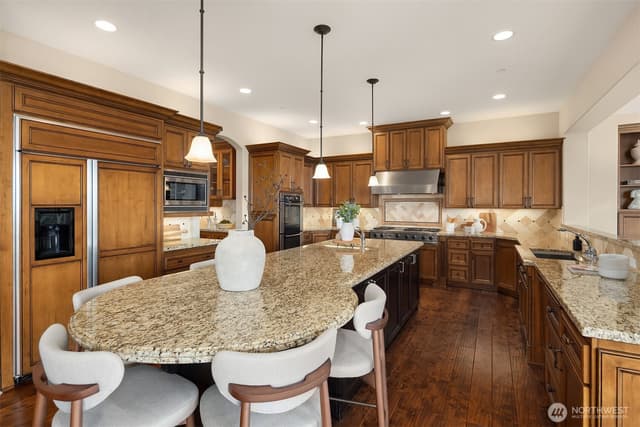 Property photo for 522 Timber Creek Drive NW, Issaquah photo 5