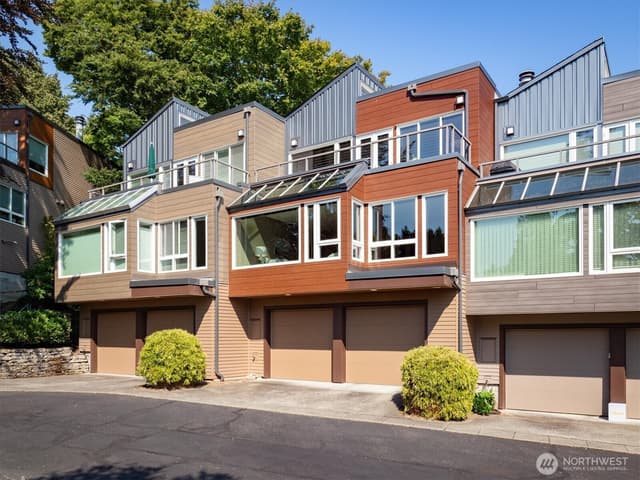Property photo for 101 NW 58th Street #12, Seattle photo 3