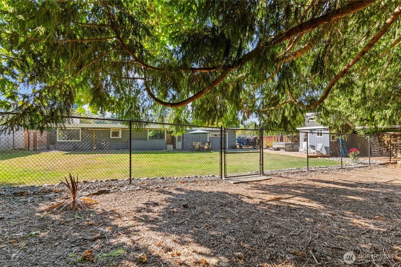 Property photo for 419 E View Ridge Drive, Everett photo 36
