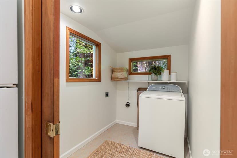Property photo for 5470 Taylor Avenue NE, Bainbridge Island photo 26