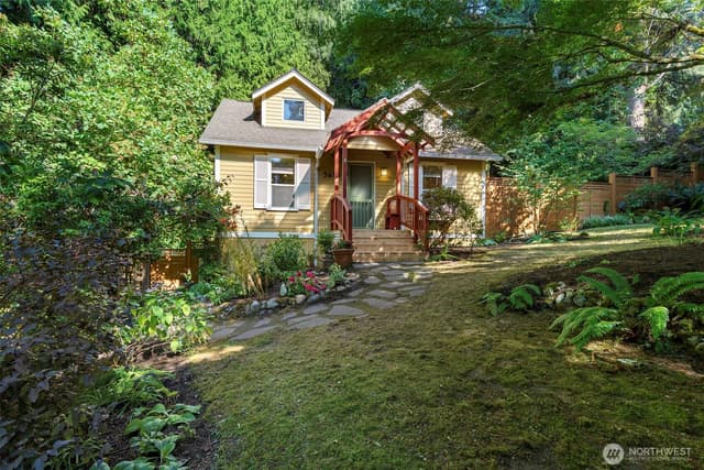 Property photo for 5470 Taylor Avenue NE, Bainbridge Island photo 2