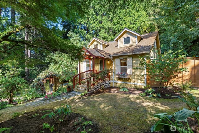 Property photo for 5470 Taylor Avenue NE, Bainbridge Island photo 3