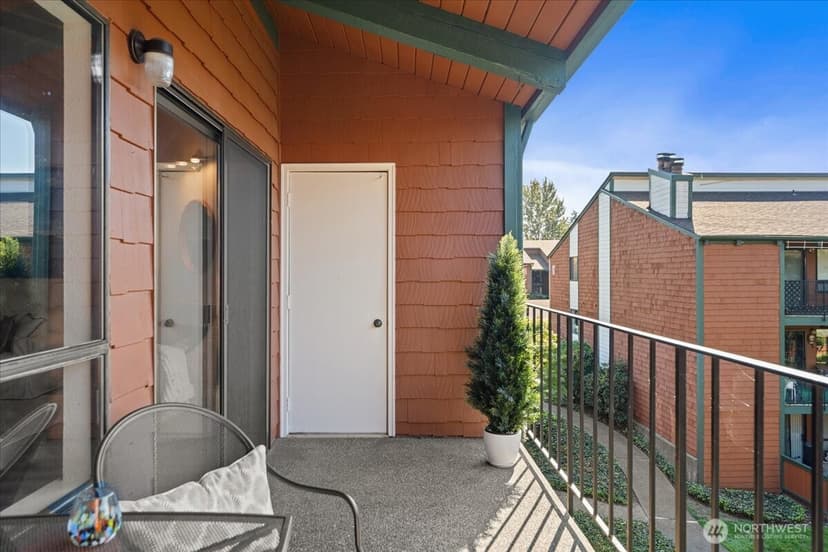 Property photo for 7304 Skyview Lane #H303, Tacoma photo 31