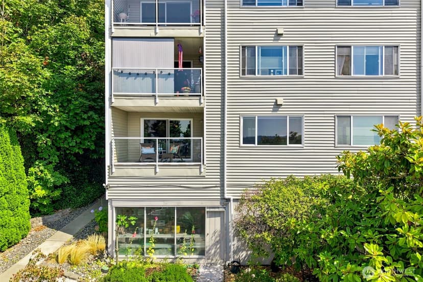 Property photo for 10203 47th Avenue SW #B8, Seattle photo 32