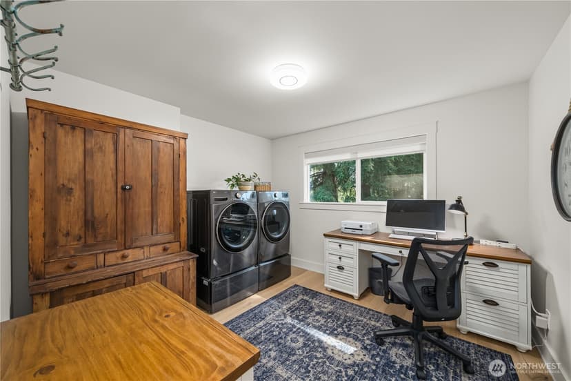 Property photo for 19915 SE 125th Street, Issaquah photo 12