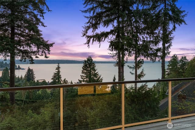 Property photo for 2003 82nd Avenue SE, Mercer Island, WA 98040